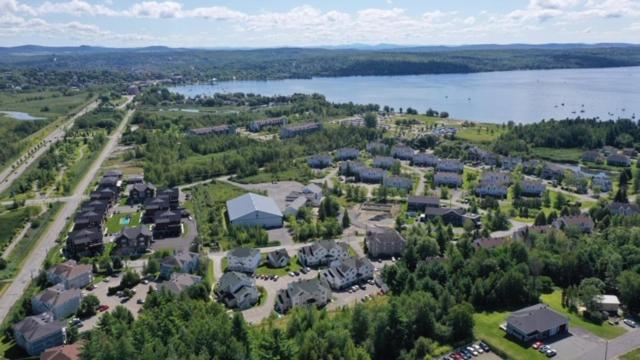 Condo Entre Ville/Nature Magog Екстериор снимка