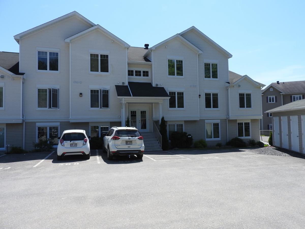 Condo Entre Ville/Nature Magog Екстериор снимка